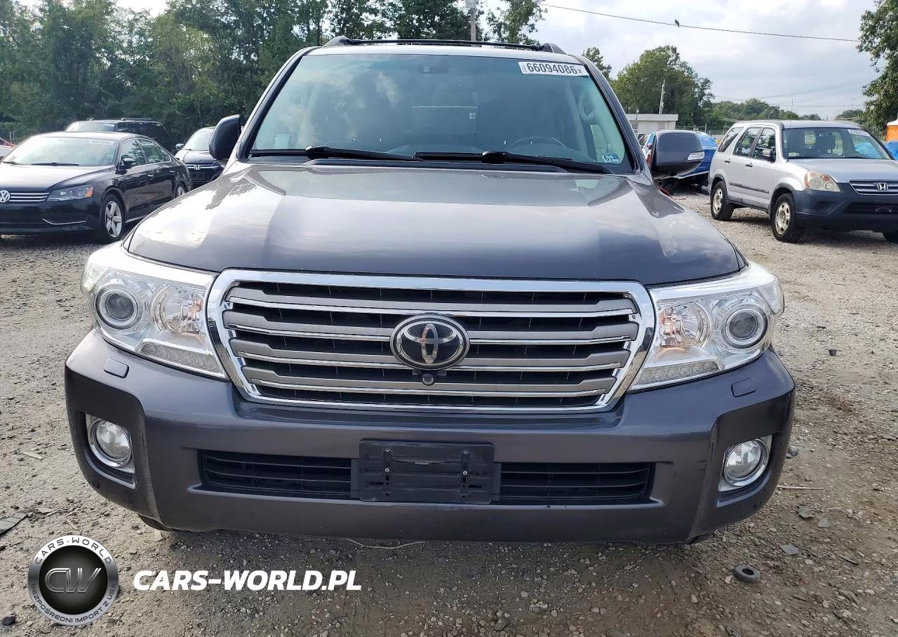 2015 Toyota Land Cruiser Base VIN:JTMHY7AJ8F4031462 - 5