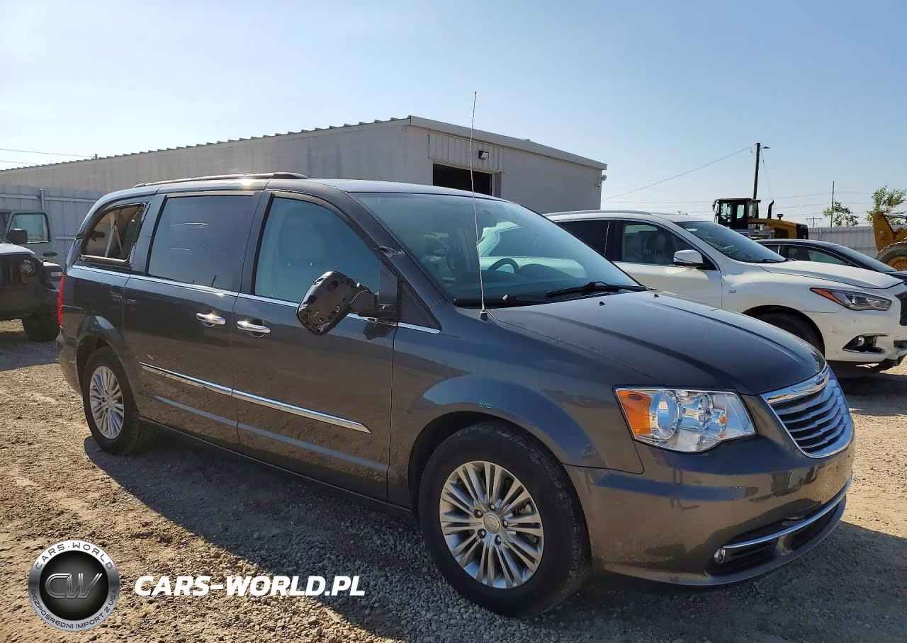 2016 Chrysler Town & Country Touring L VIN:2C4RC1CGXGR221831 - 4