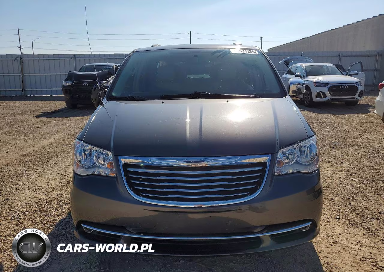 2016 Chrysler Town & Country Touring L VIN:2C4RC1CGXGR221831 - 5