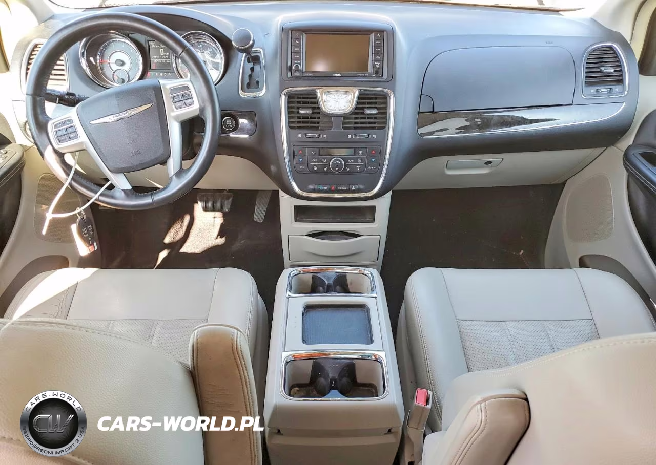 2016 Chrysler Town & Country Touring L VIN:2C4RC1CGXGR221831 - 8