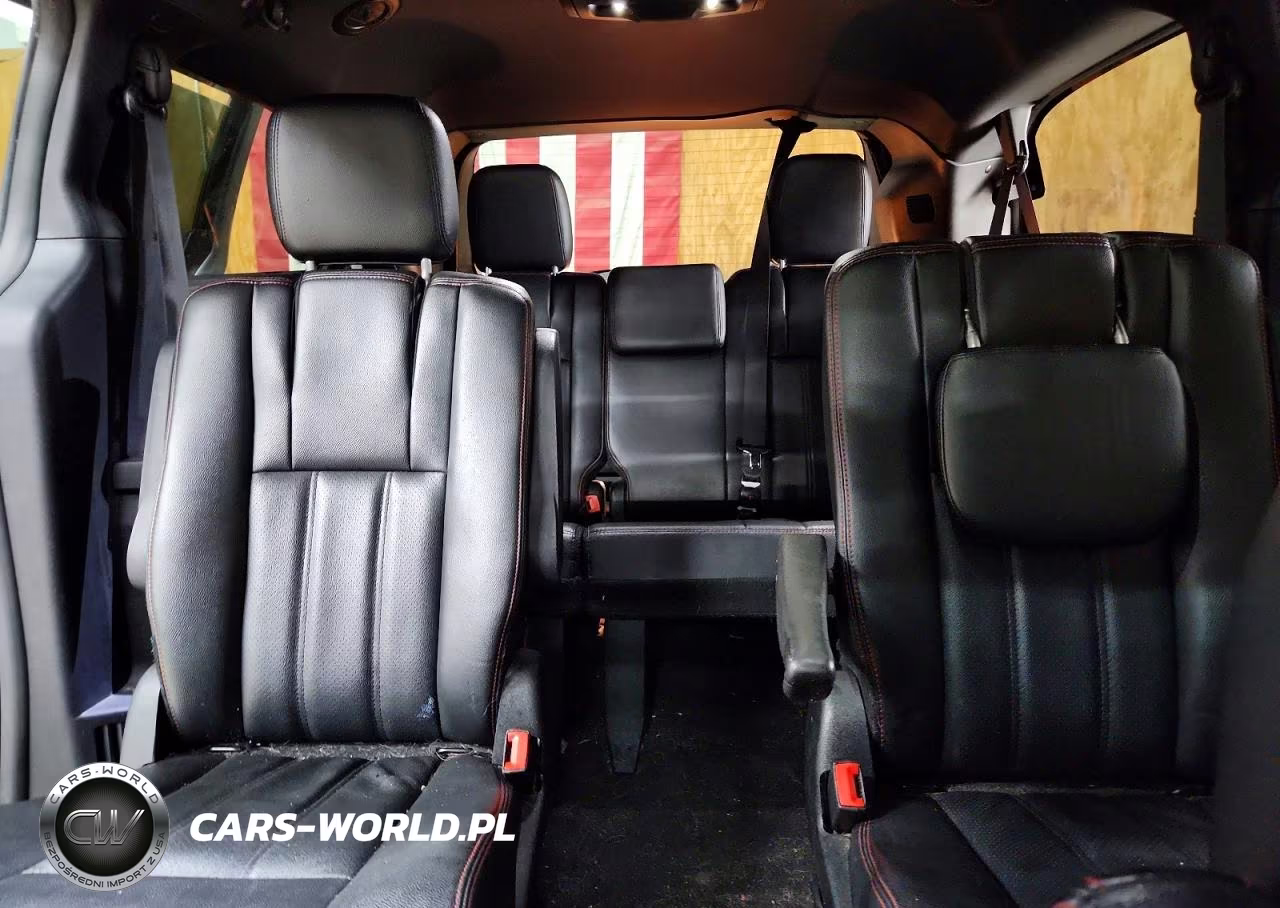 2018 Dodge Grand Caravan Gt VIN:2C4RDGEG9JR282415 - 10