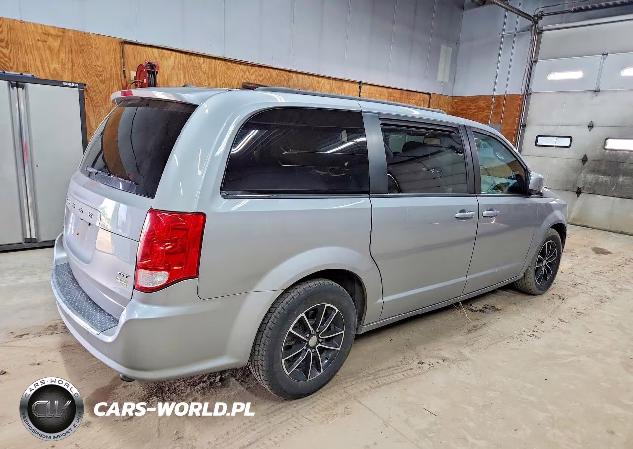 2018 Dodge Grand Caravan Gt VIN:2C4RDGEG9JR282415 - 3