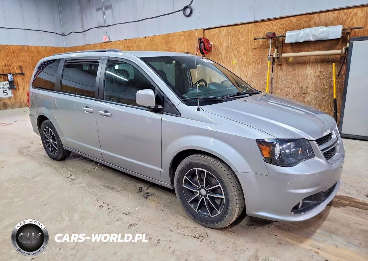 2018 Dodge Grand Caravan Gt VIN:2C4RDGEG9JR282415 - 4