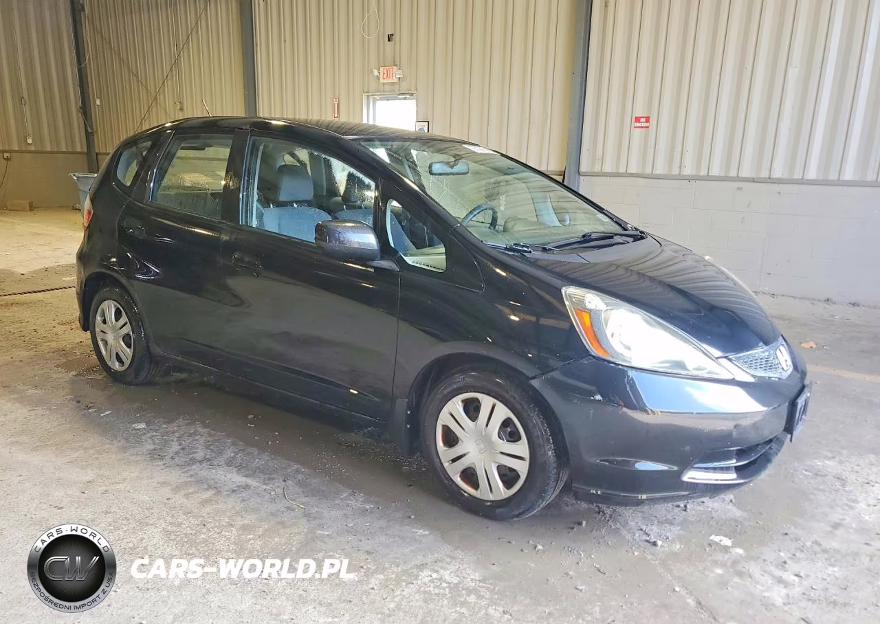 2010 Honda Fit VIN:JHMGE8H28AC011668 - 4