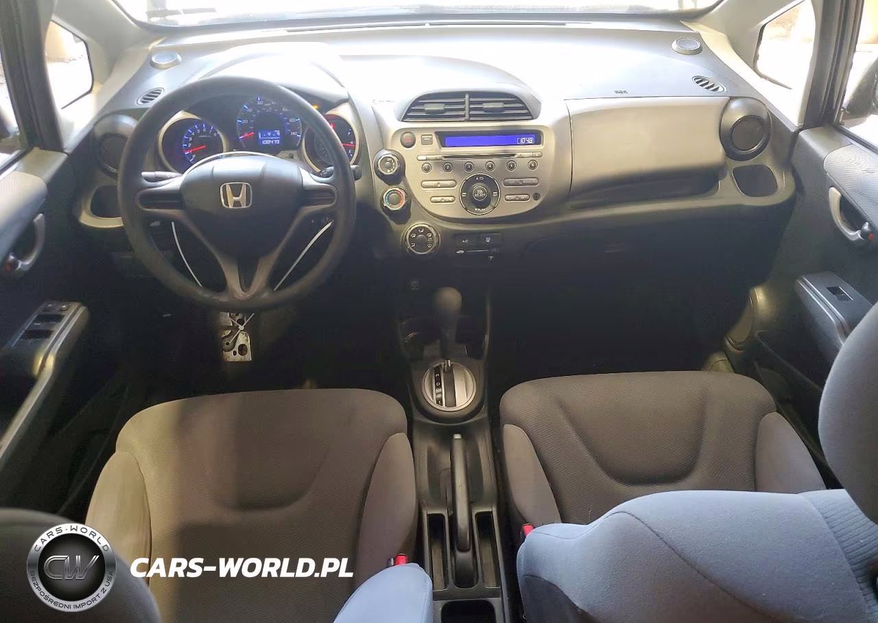 2010 Honda Fit VIN:JHMGE8H28AC011668 - 8
