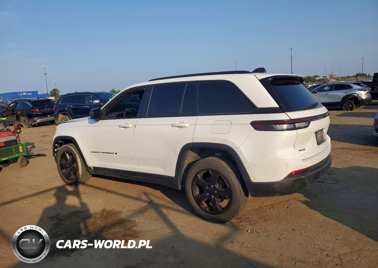 2022 Jeep Grand Cherokee Laredo VIN:1C4RJHAG7N8573727 - 2