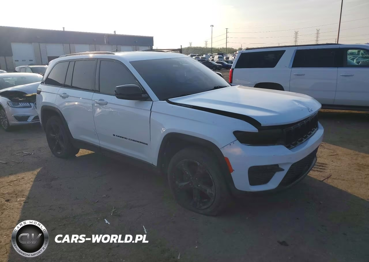 2022 Jeep Grand Cherokee Laredo VIN:1C4RJHAG7N8573727 - 4