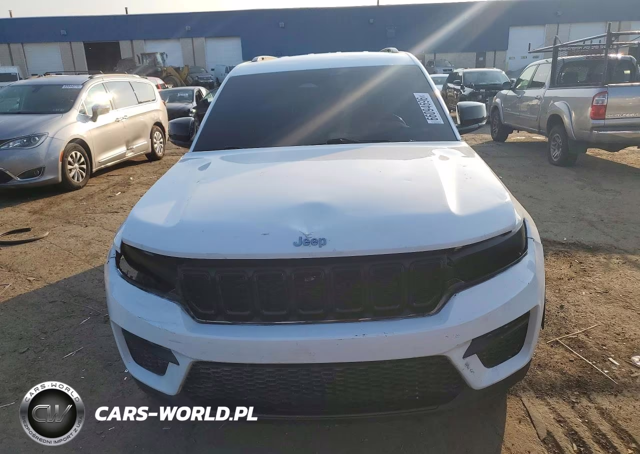 2022 Jeep Grand Cherokee Laredo VIN:1C4RJHAG7N8573727 - 5