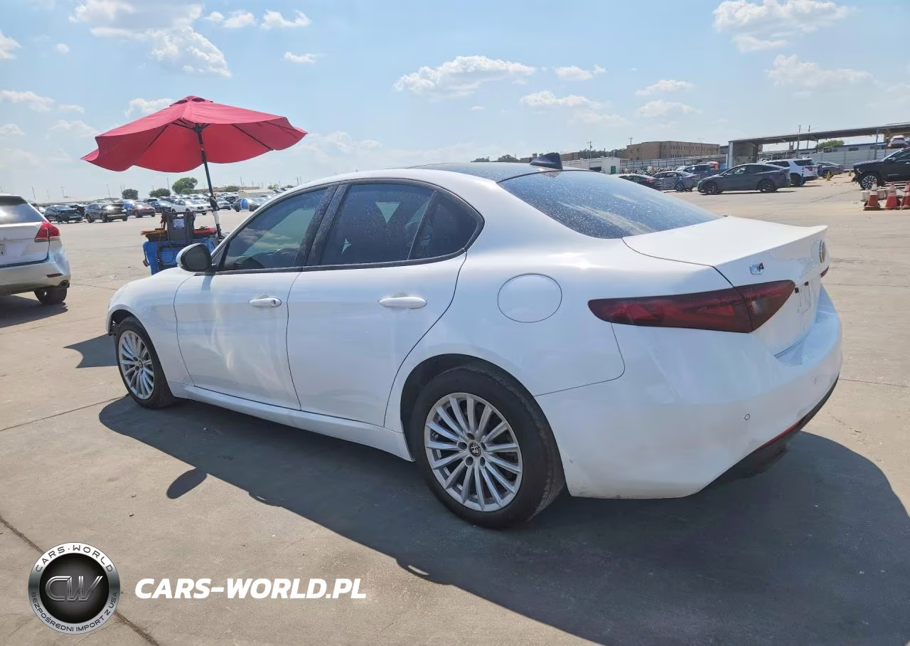 2022 Alfa Romeo Giulia VIN:ZARFANAN5N7656651 - 2