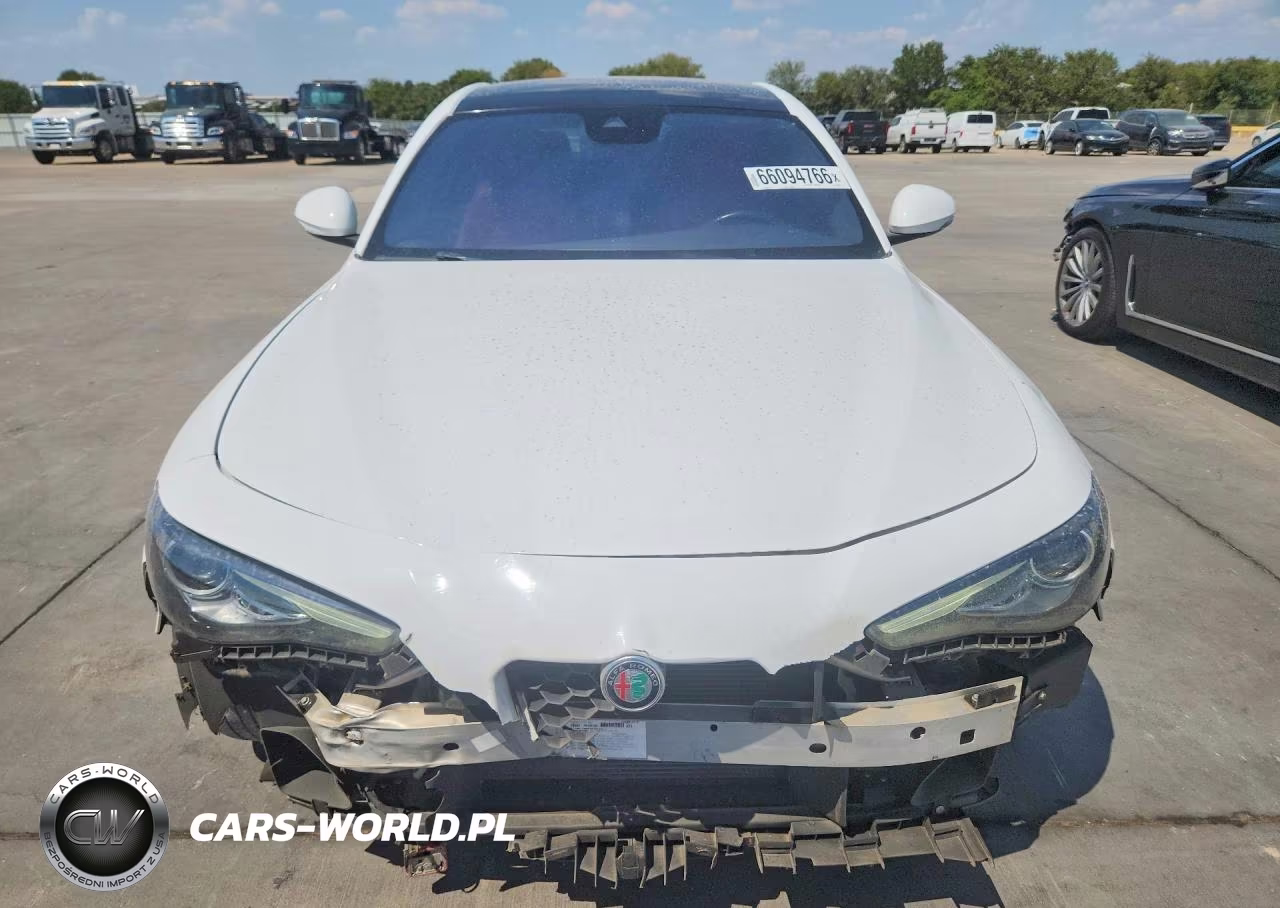 2022 Alfa Romeo Giulia VIN:ZARFANAN5N7656651 - 5