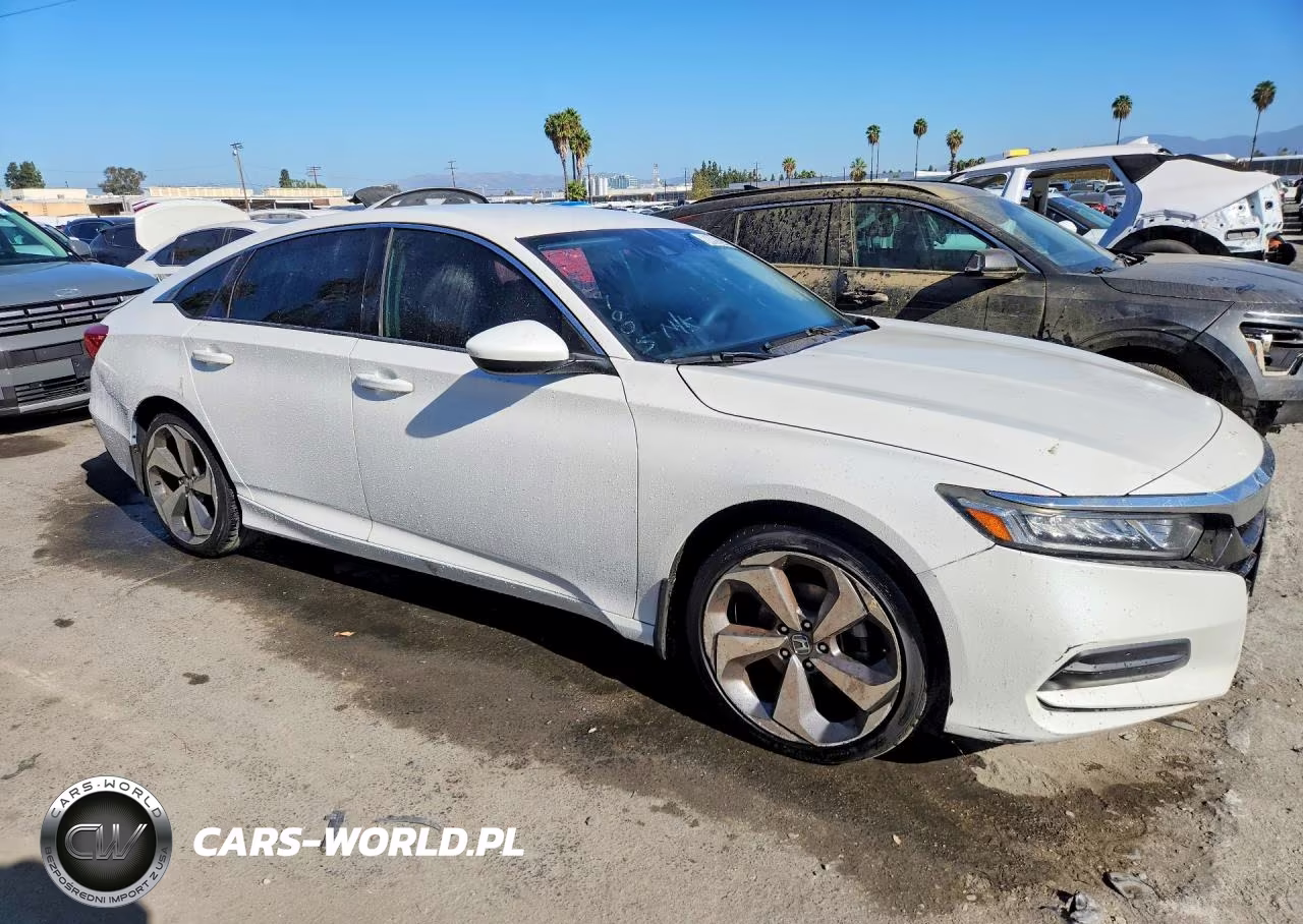 2018 Honda Accord Lx VIN:1HGCV1F1XJA082238 - 4