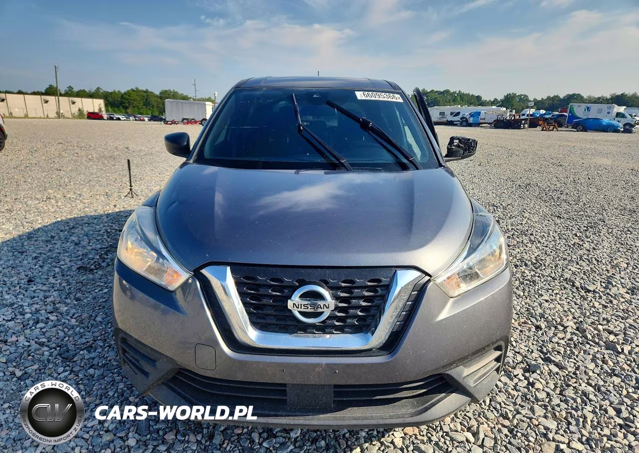 2020 Nissan Kicks S VIN:3N1CP5BV9LL561418 - 5