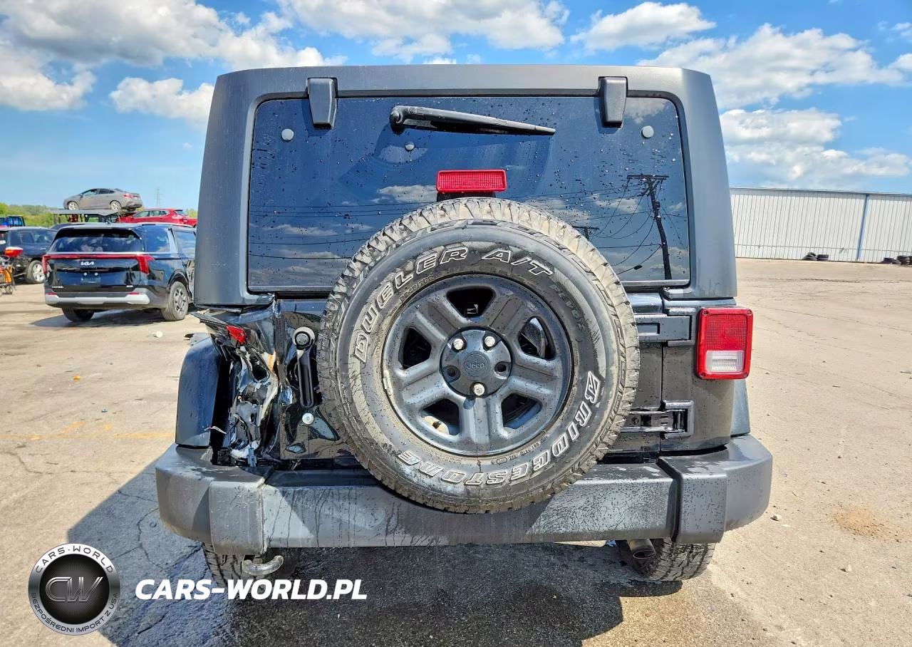 2015 Jeep Wrangler Unlimited Sport VIN:1C4BJWDG9FL767479 - 6