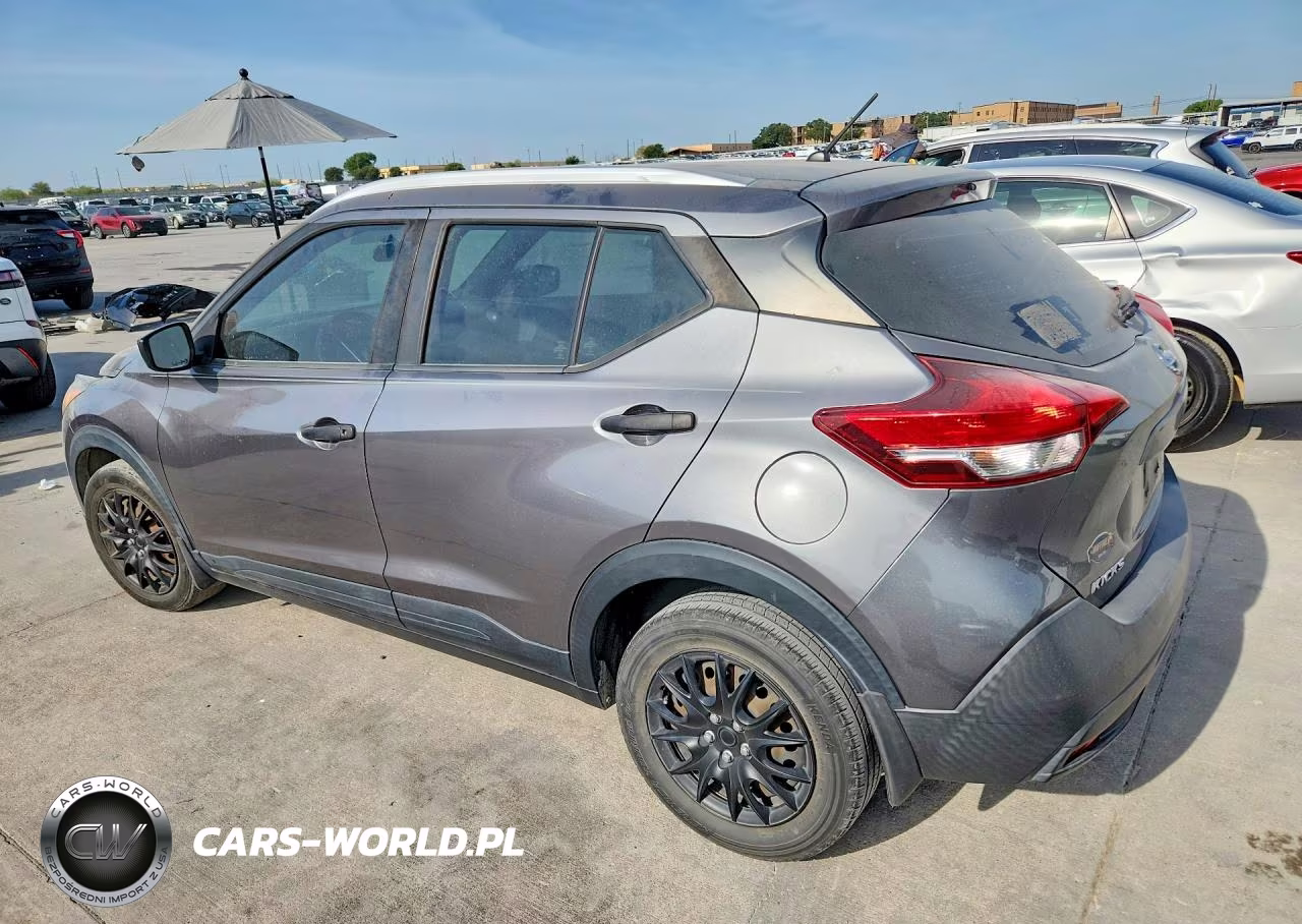 2019 Nissan Kicks S VIN:3N1CP5CUXKL535690 - 2