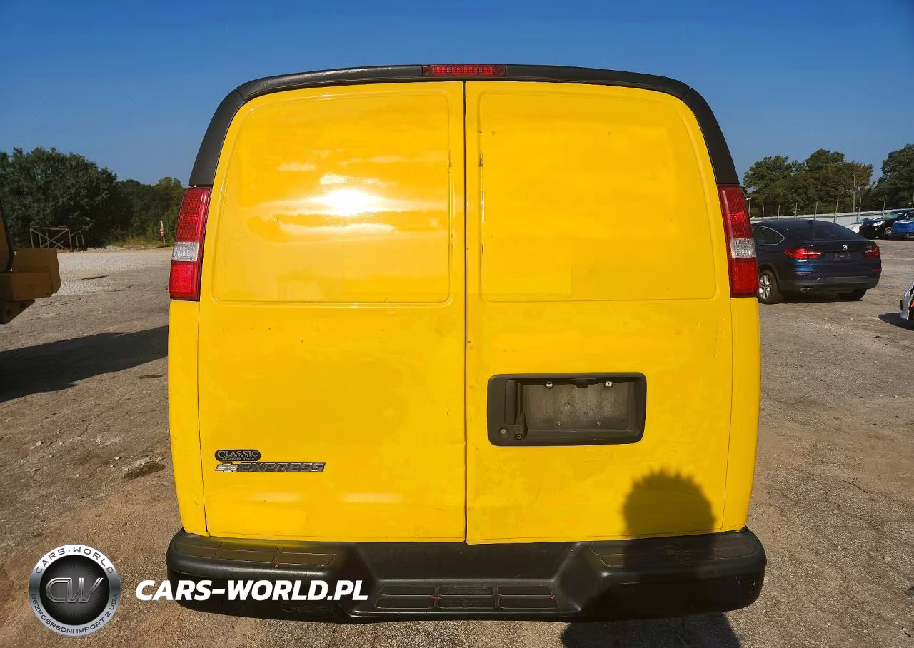 2020 Chevrolet Express G2500 VIN:1GCWGAFPXL1226884 - 6