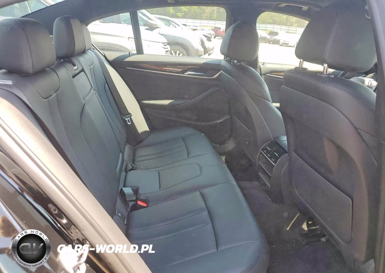 2018 BMW 530 Xi VIN:WBAJA7C5XJWC77092 - 10