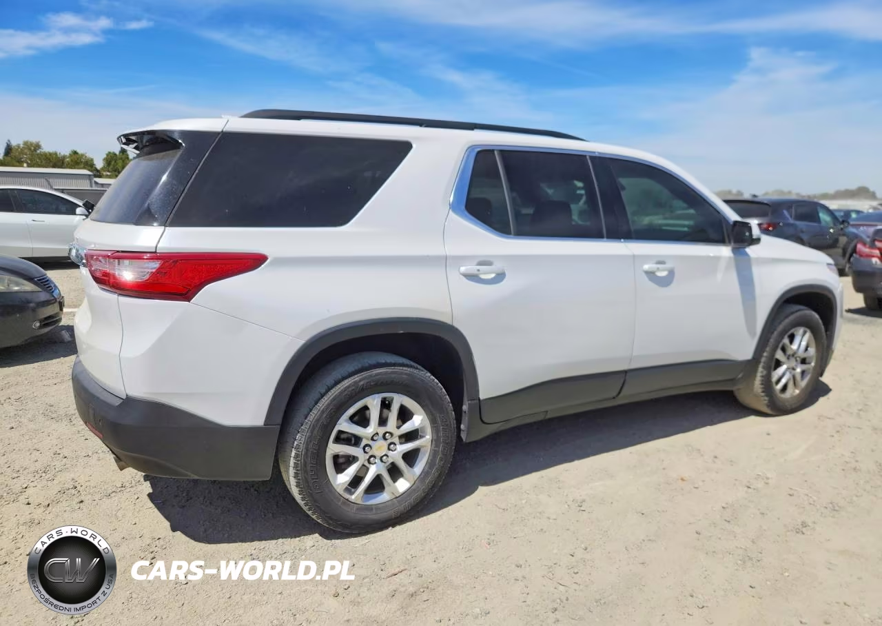 2019 Chevrolet Traverse Lt VIN:1GNERGKW5KJ231941 - 3
