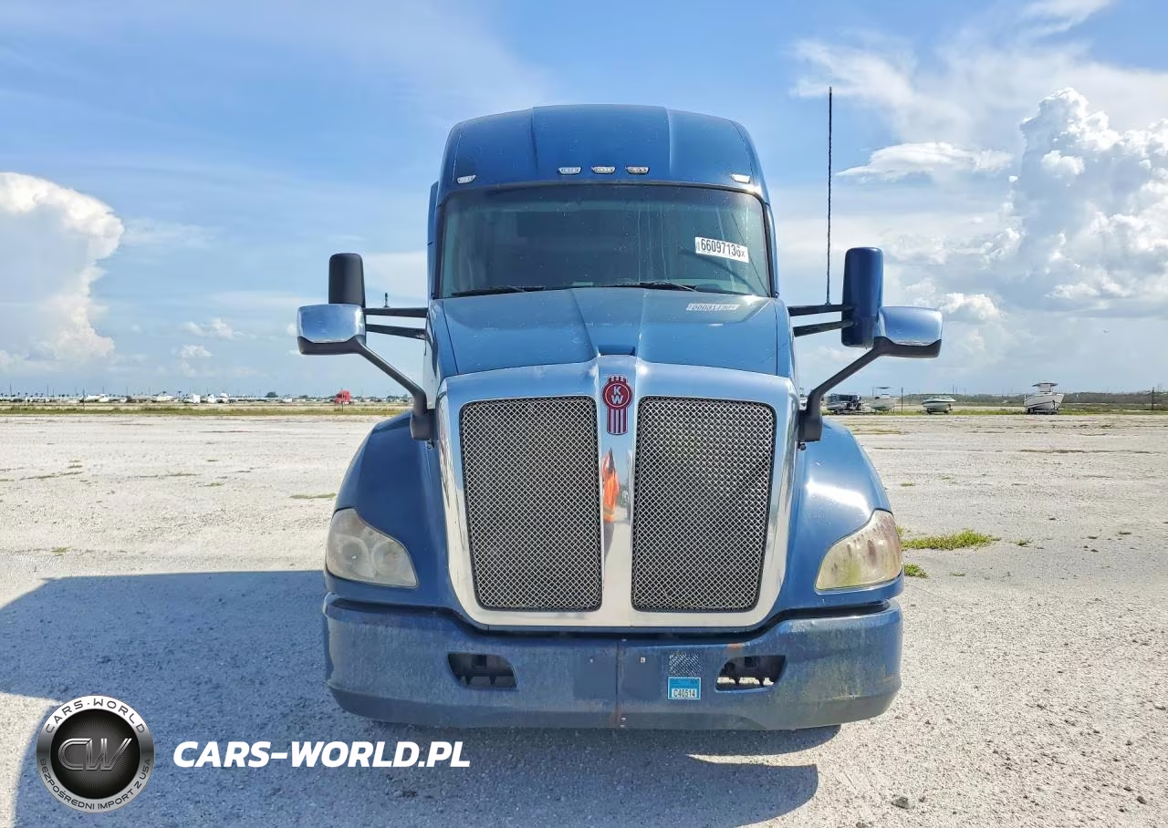 2017 Kenworth Construction T680 VIN:1XKYDP9X1HJ161449 - 5