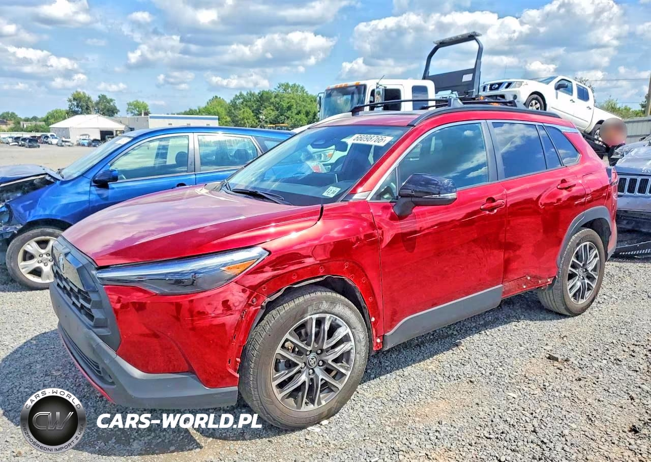 2026 Toyota Corolla Cross Xle VIN:7MUDAABG3TV165885 - 1