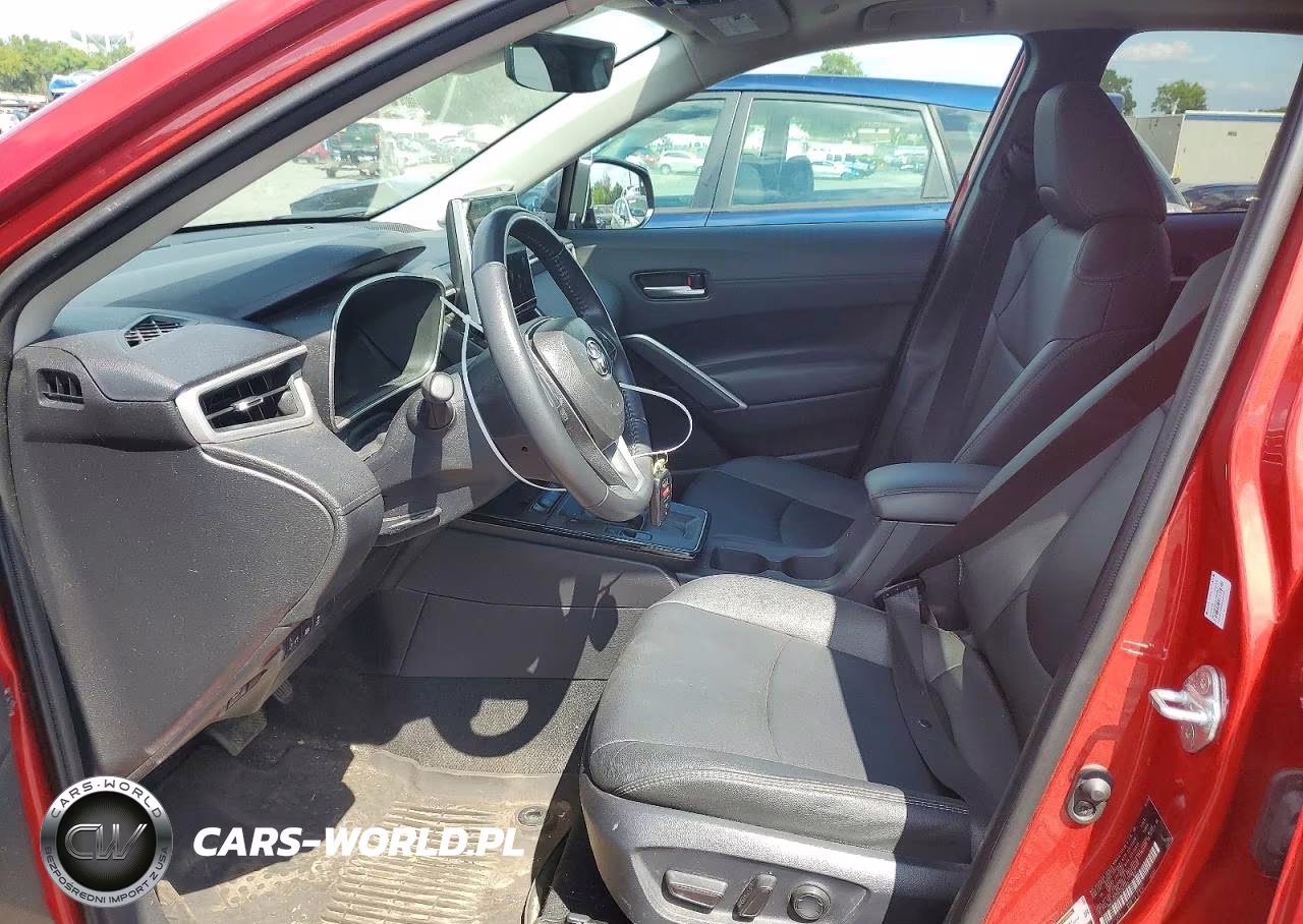 2026 Toyota Corolla Cross Xle VIN:7MUDAABG3TV165885 - 7