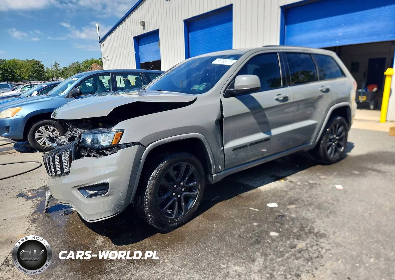 2020 Jeep Grand Cherokee Laredo VIN:1C4RJFAG8LC396782 - 1