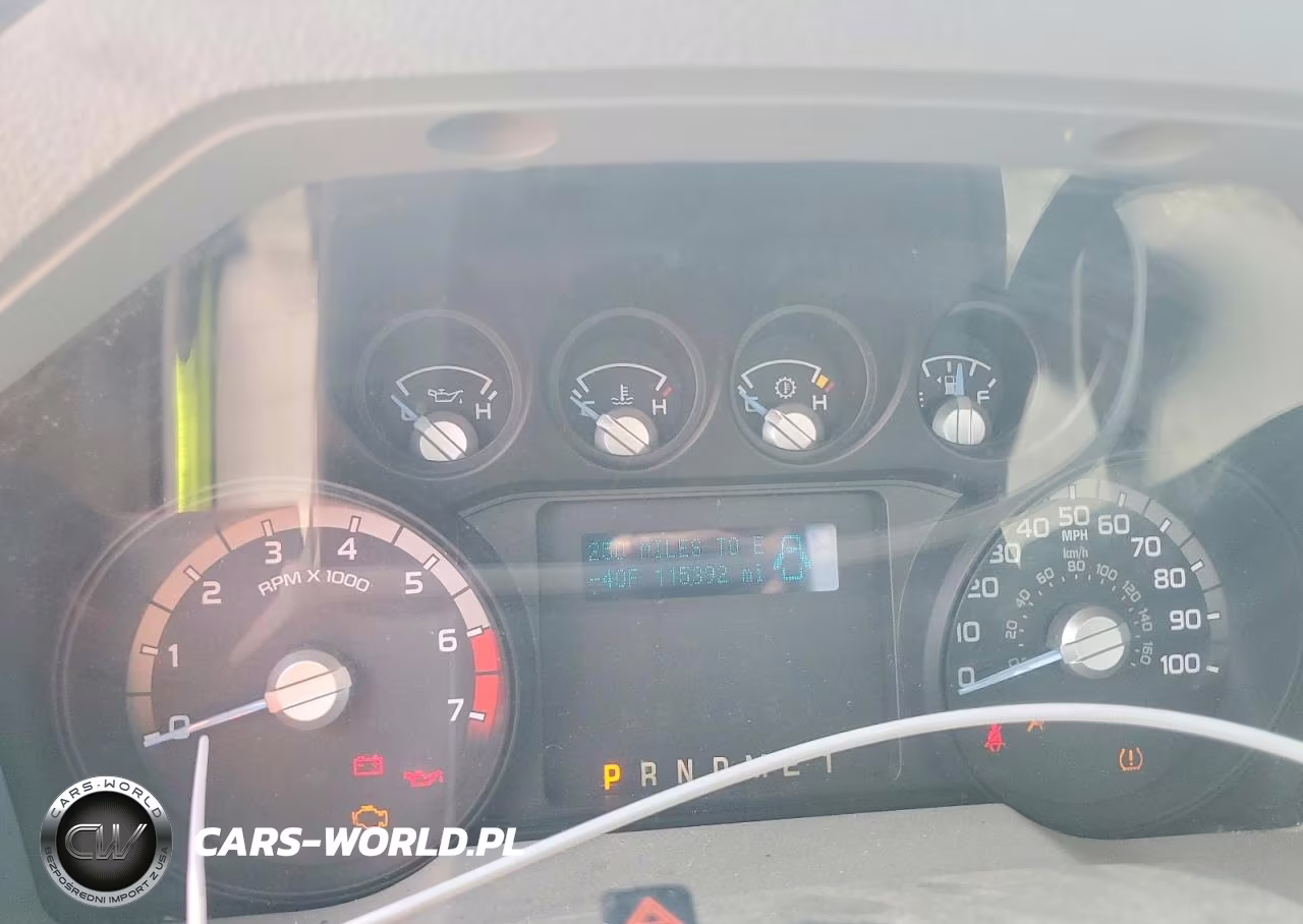 2012 Ford F250 Super Duty VIN:1FDBF2A66CEB10317 - 9