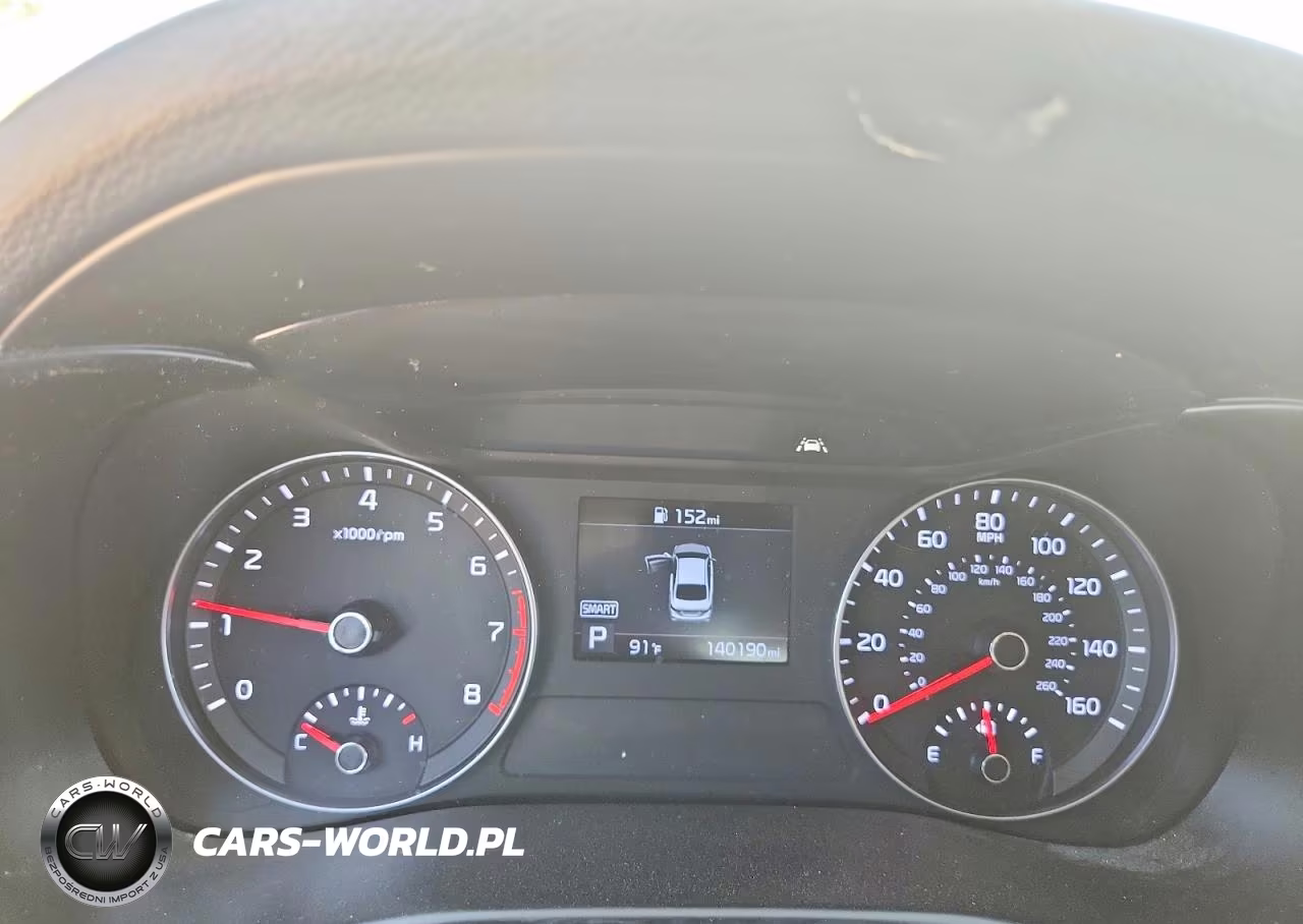 2019 Kia Forte Lxs VIN:3KPF24AD8KE018852 - 9