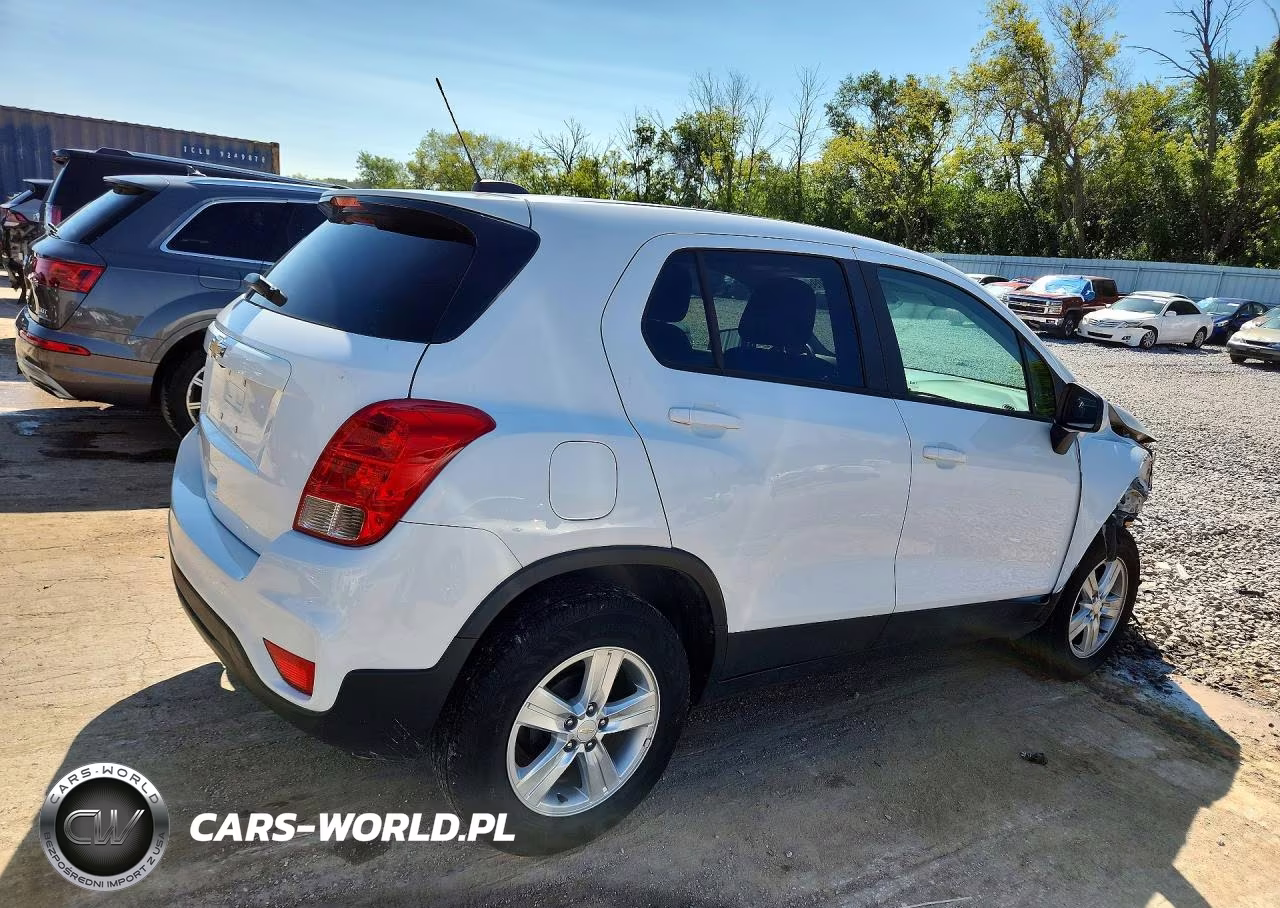 2022 Chevrolet Trax Ls VIN:KL7CJKSM1NB526605 - 3