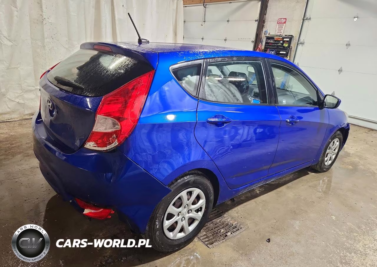 2014 Hyundai Accent Gs VIN:KMHCT5AE8EU181601 - 3