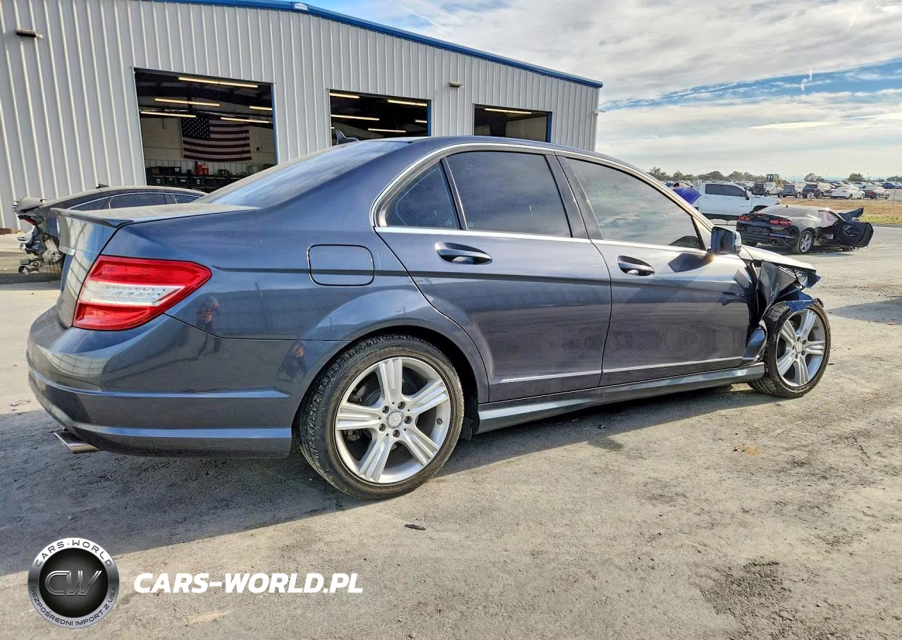2011 Mercedes-Benz C 350 VIN:WDDGF5GB2BR145238 - 3