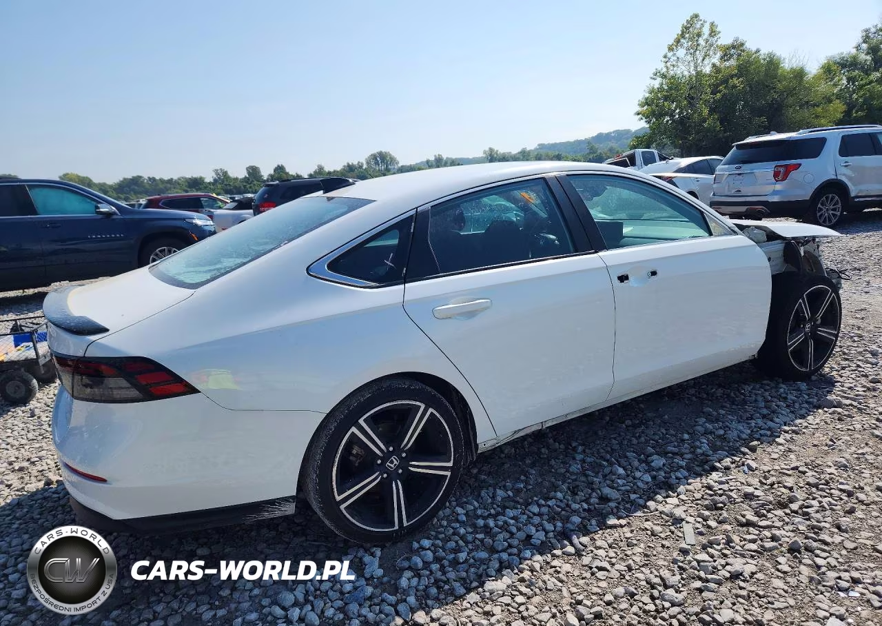 2024 Honda Accord Hybrid Sport VIN:1HGCY2F55RA084572 - 3
