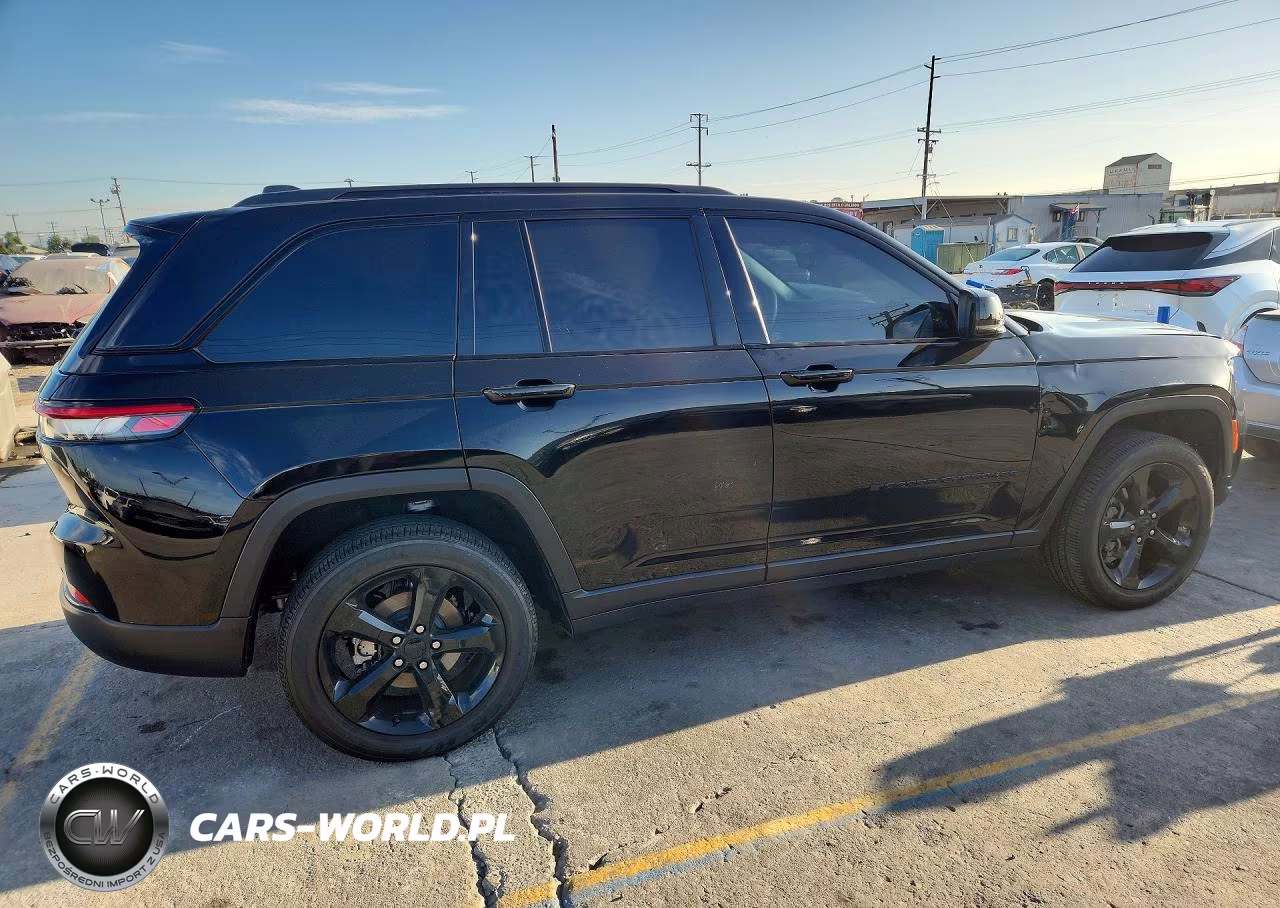 2024 Jeep Grand Cherokee Laredo VIN:1C4RJHAG8RC247714 - 3