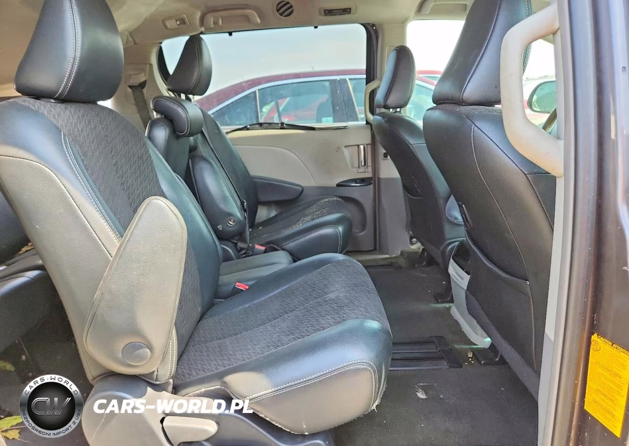 2012 Toyota Sienna Sport VIN:5TDXK3DC2CS181084 - 11