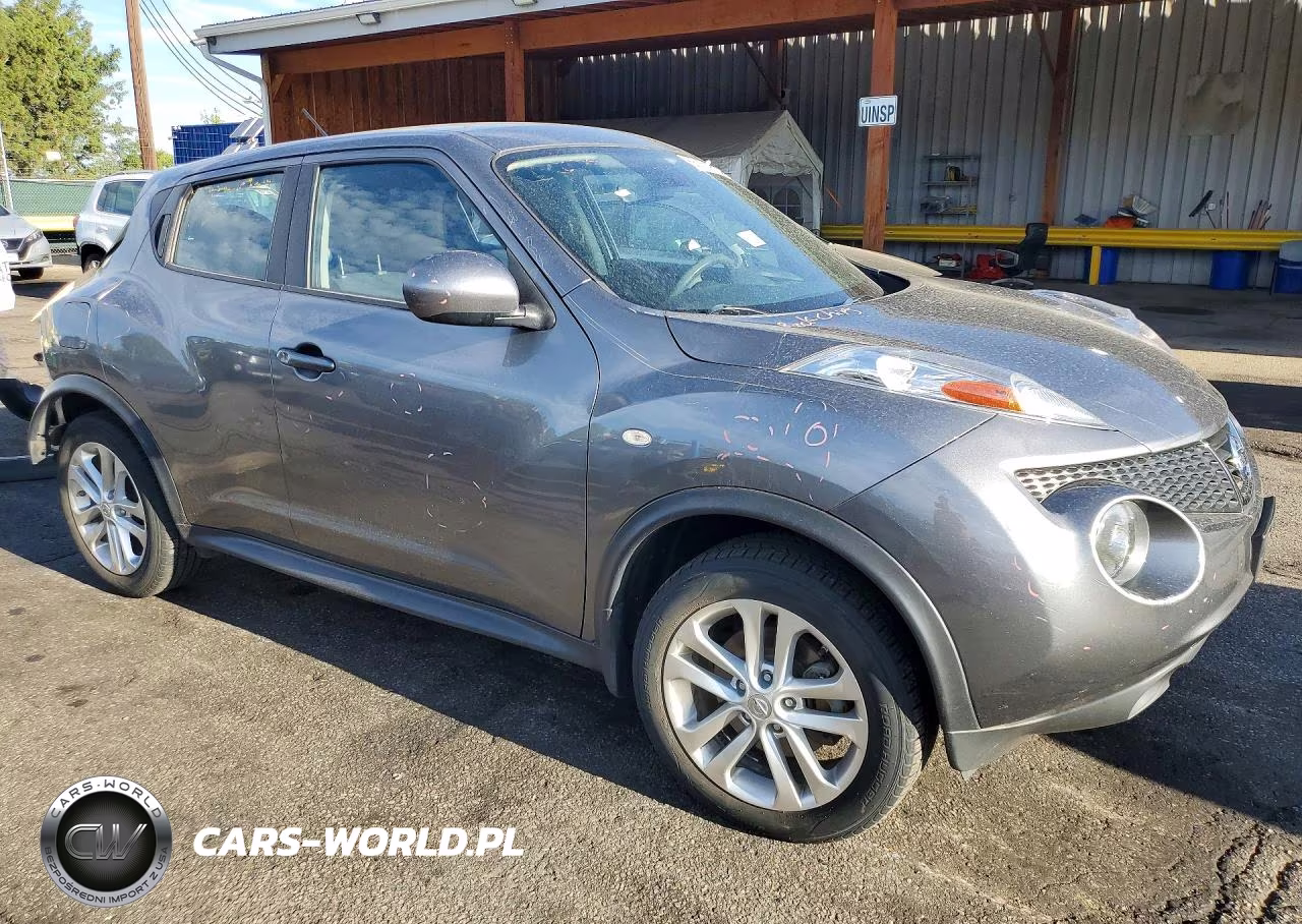 2014 Nissan Juke S VIN:JN8AF5MV9ET355300 - 4