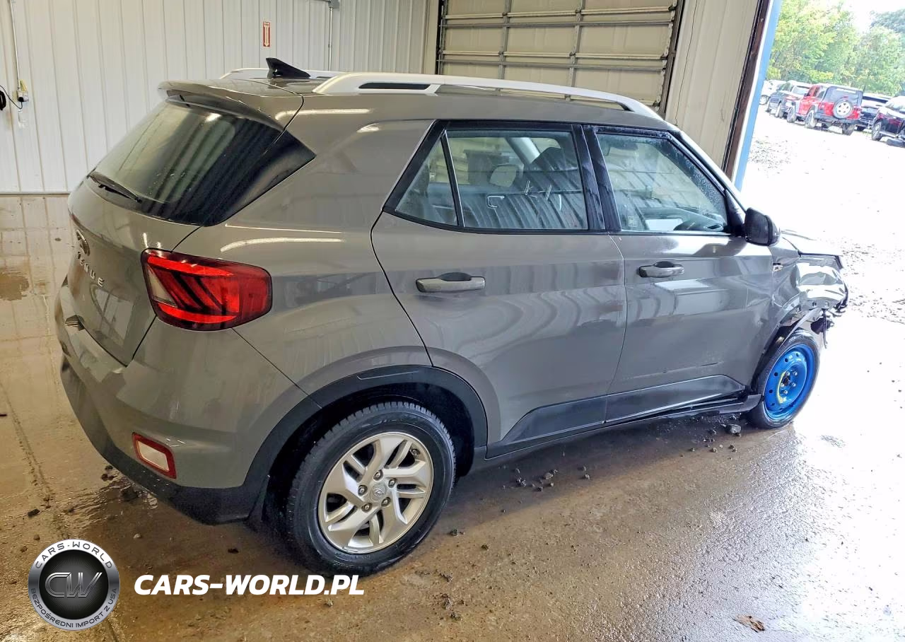2020 Hyundai Venue Sel VIN:KMHRC8A32LU031071 - 3