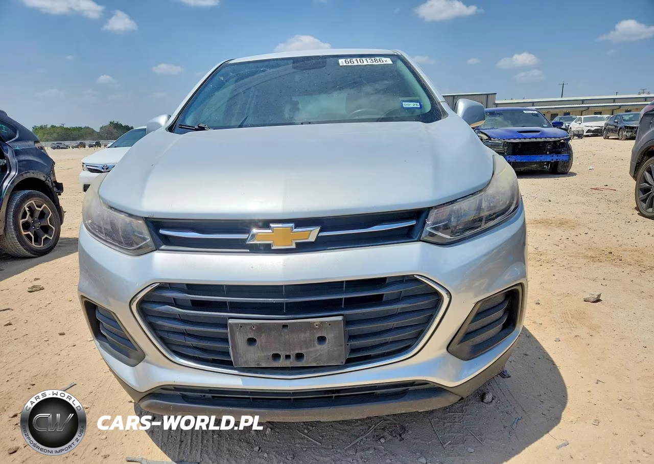 2018 Chevrolet Trax Ls VIN:3GNCJKSBXJL329613 - 5