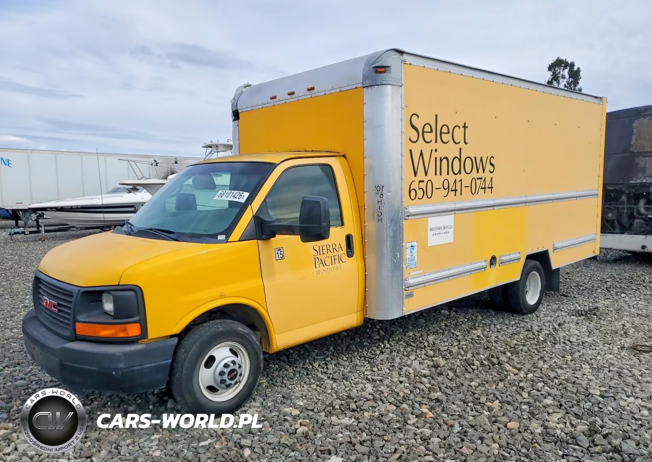 2011 GMC Savana Cutaway G3500