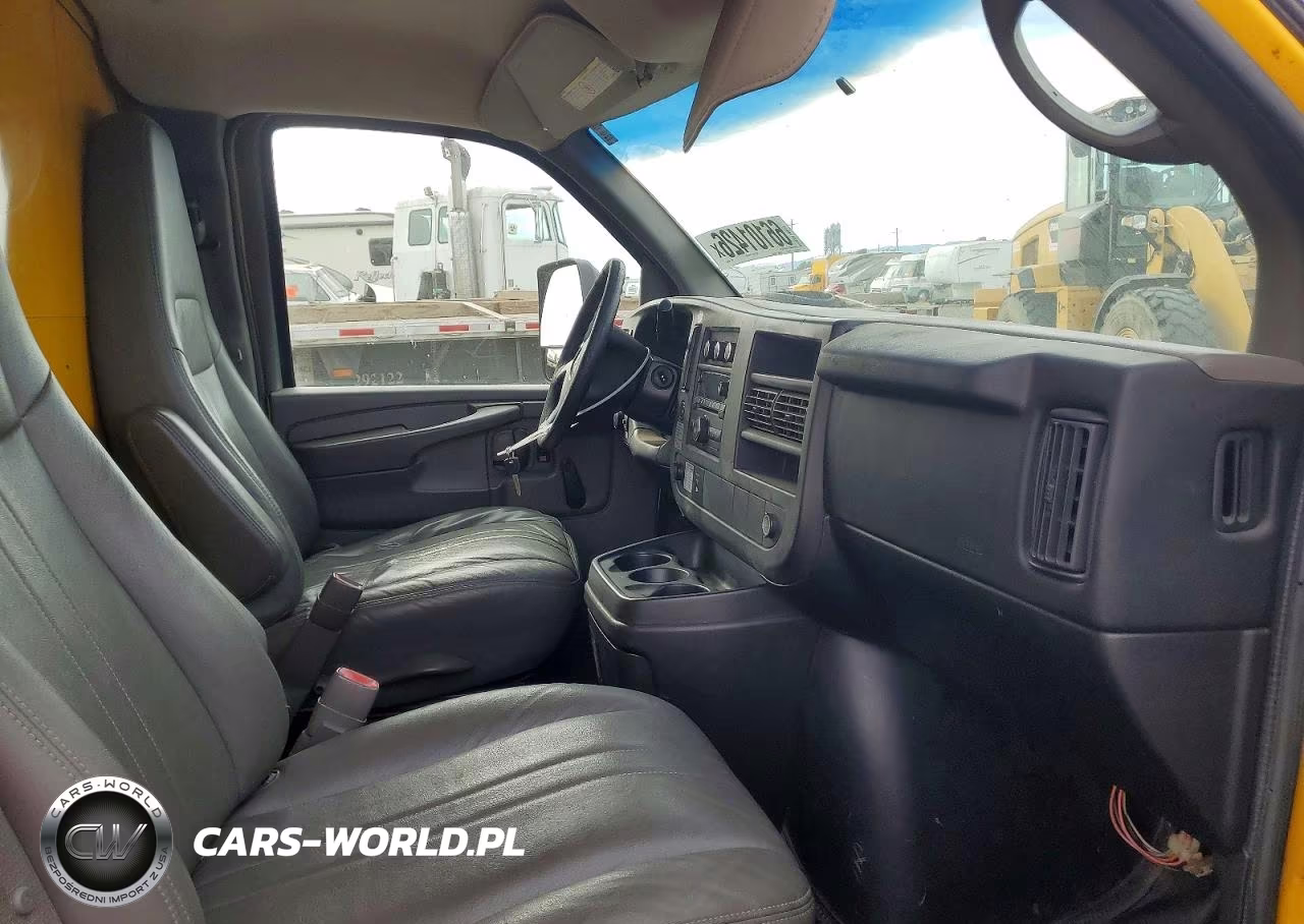 2011 GMC Savana Cutaway G3500 VIN:1GD374CG5B1901592 - 11