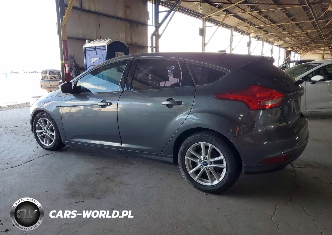 2017 Ford Focus Se VIN:1FADP3K29HL216572 - 2