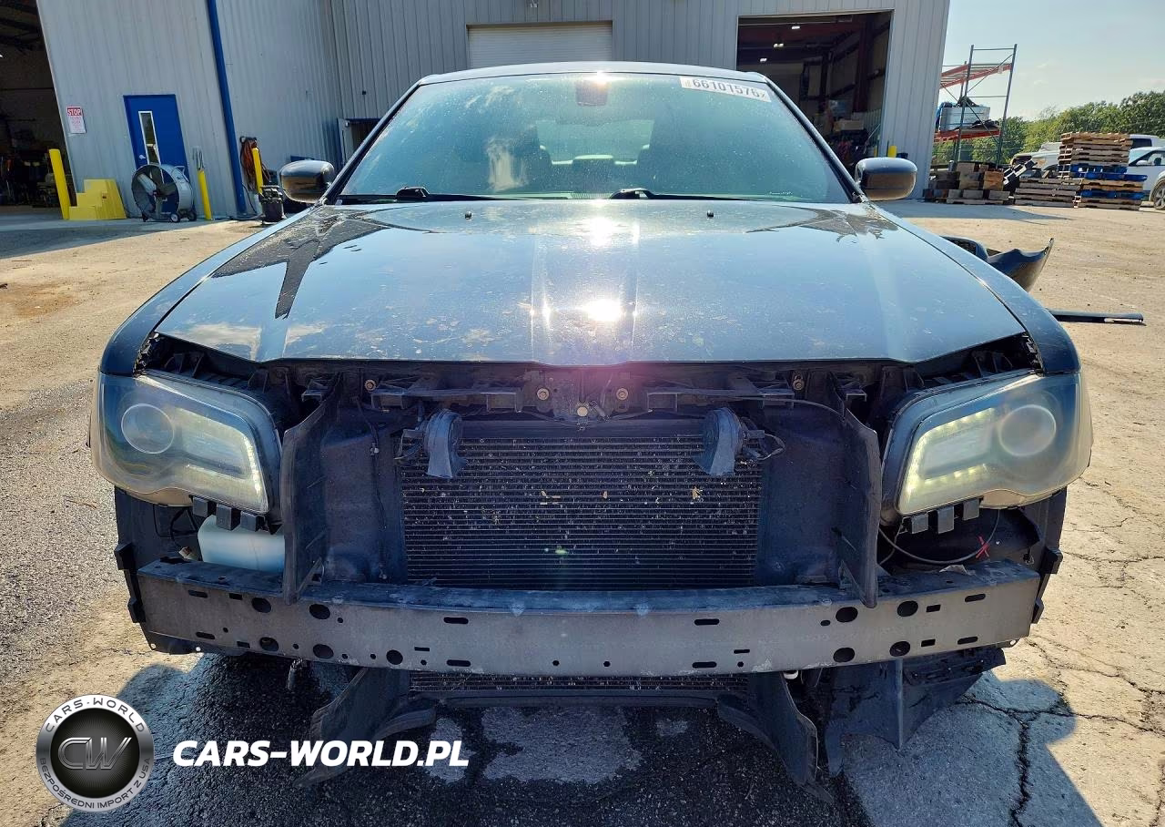 2015 Chrysler 300 S VIN:2C3CCAGG5FH831211 - 5