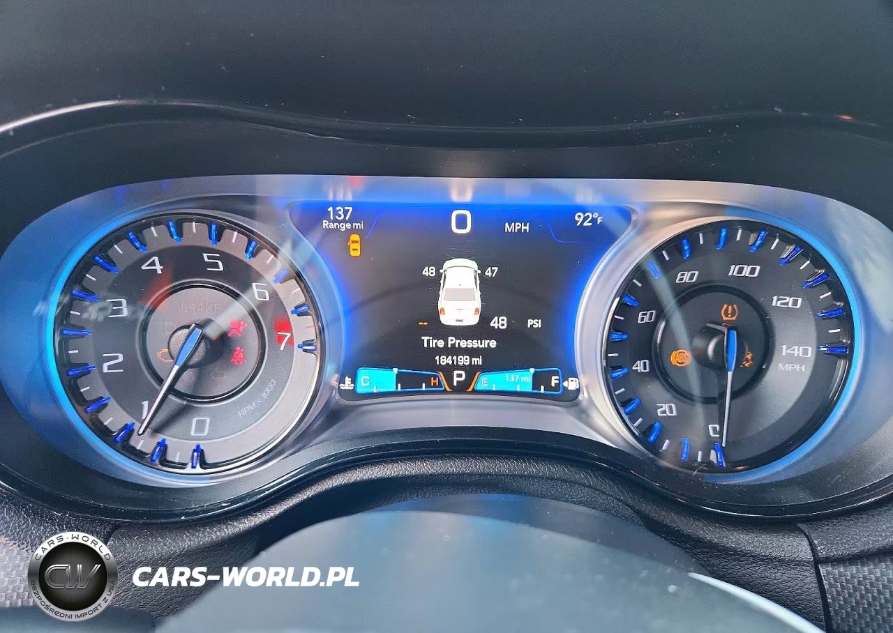 2015 Chrysler 300 S VIN:2C3CCAGG5FH831211 - 9