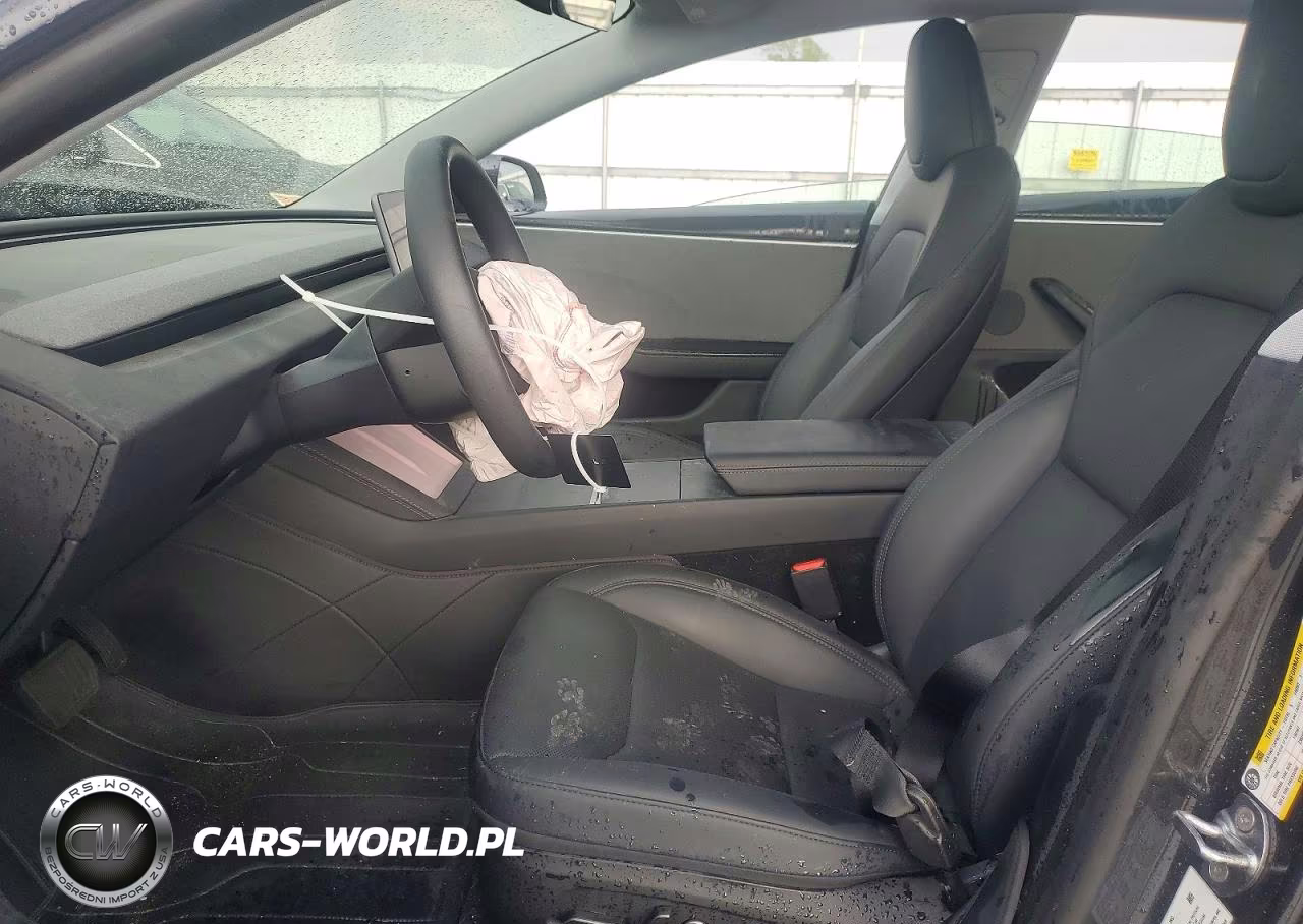2025 Tesla Model 3 VIN:5YJ3E1EA3SF053804 - 7