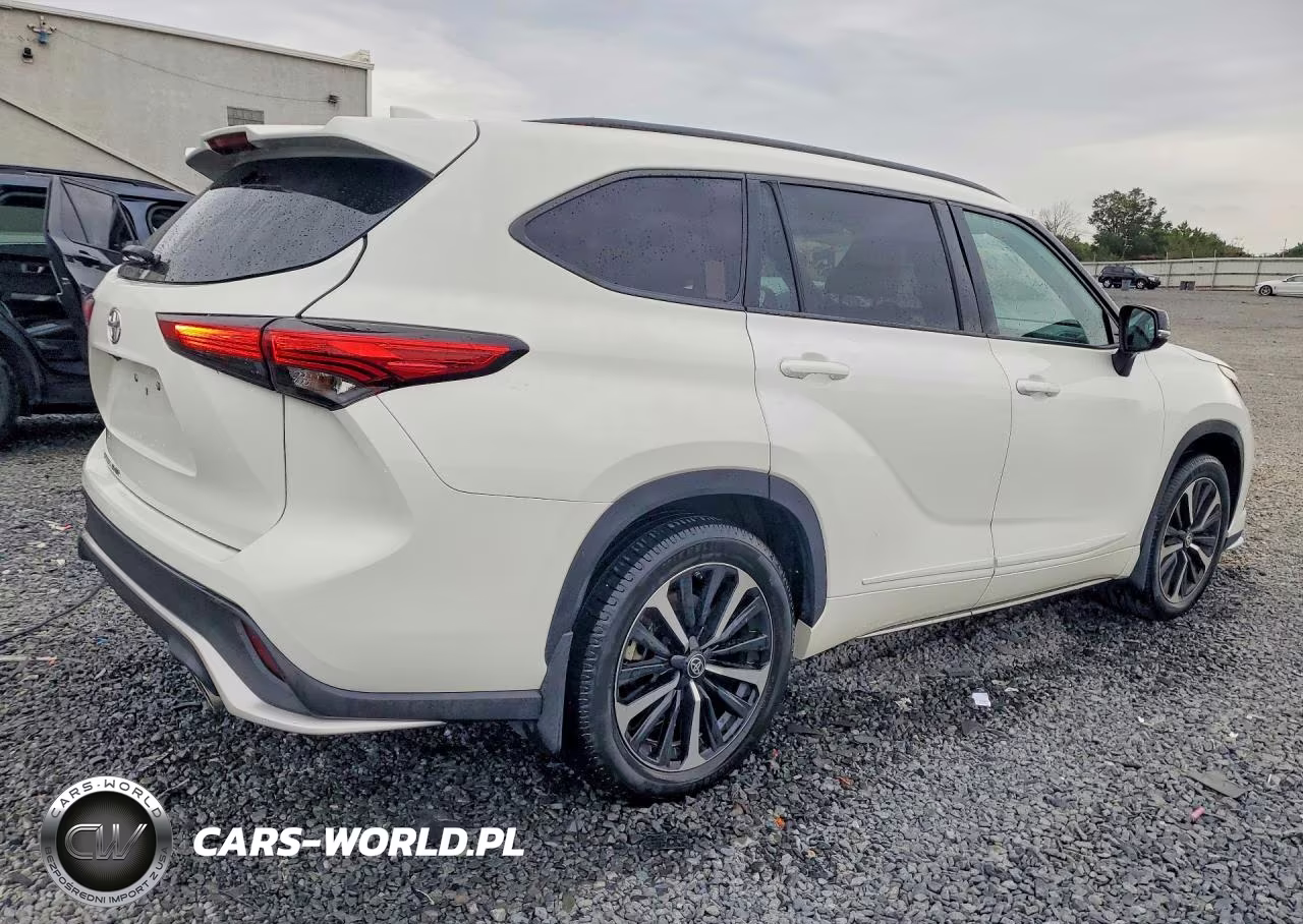 2021 Toyota Highlander Xse VIN:5TDJZRBHXMS068097 - 3