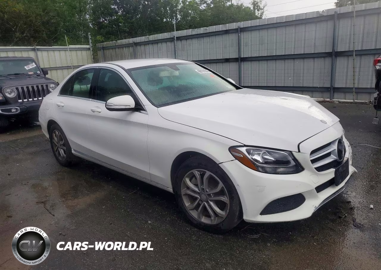 2015 Mercedes-Benz C 300 4Matic VIN:55SWF4KB7FU083661 - 4