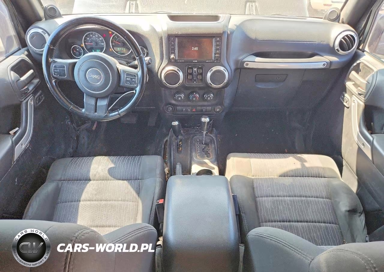 2011 Jeep Wrangler Unlimited Sahara VIN:1J4BA5H18BL588211 - 8