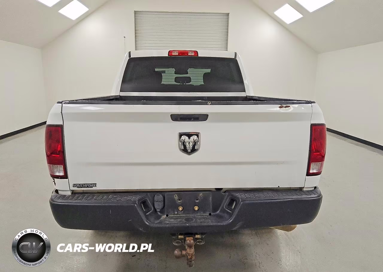2019 Ram 1500 Classic Tradesman VIN:1C6RR6KT7KS633486 - 6