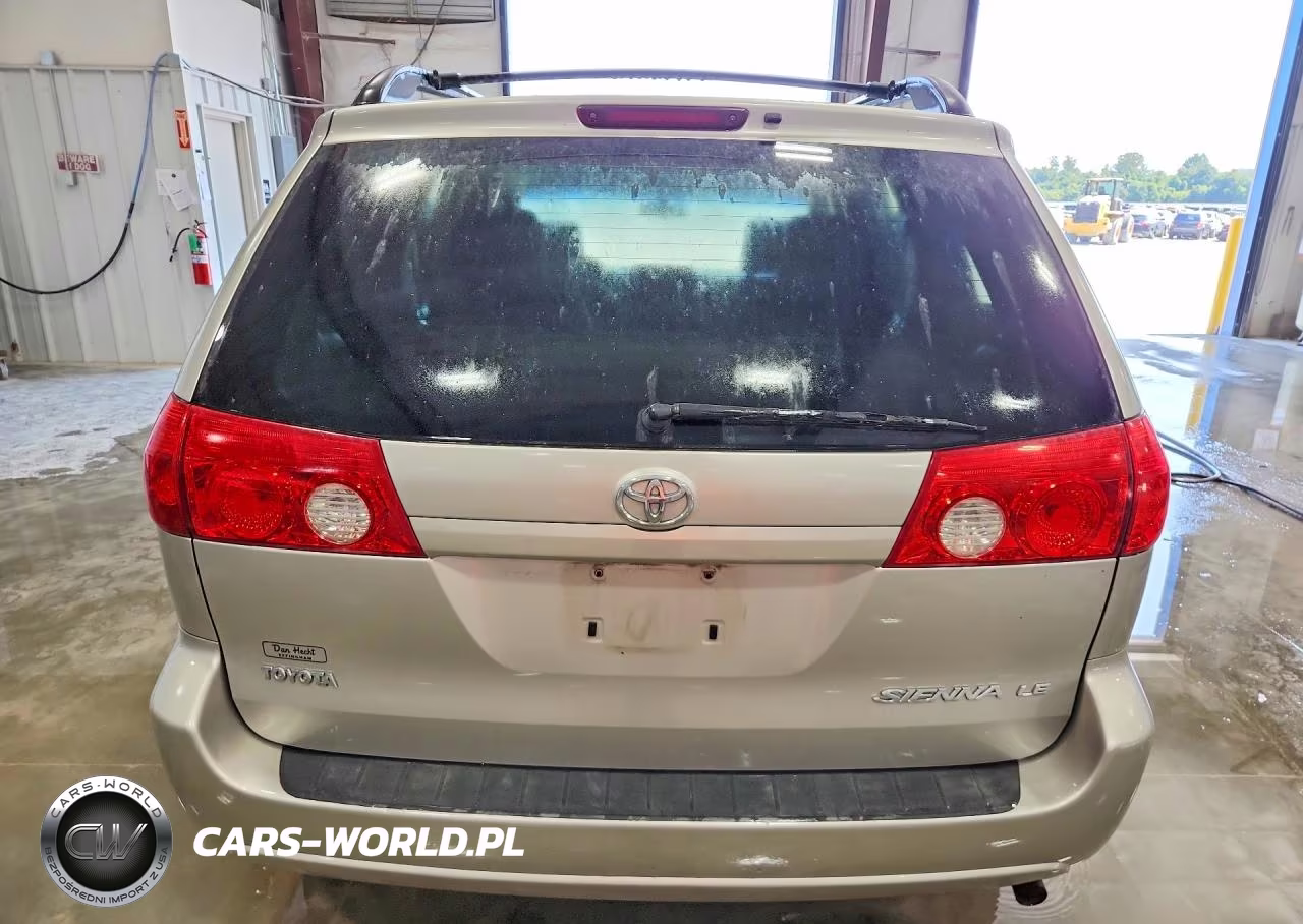 2010 Toyota Sienna Le 8-Passenger VIN:5TDKK4CC9AS330461 - 6