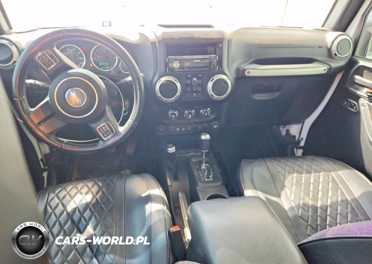 2016 Jeep Wrangler Unlimited Rubicon VIN:1C4BJWFG2GL265718 - 8