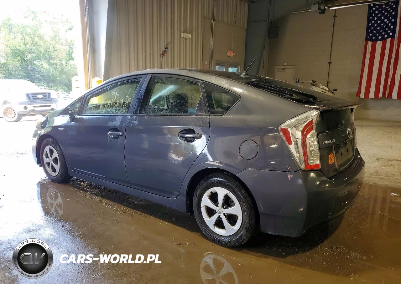2014 Toyota Prius Three VIN:JTDKN3DU6E1821744 - 2