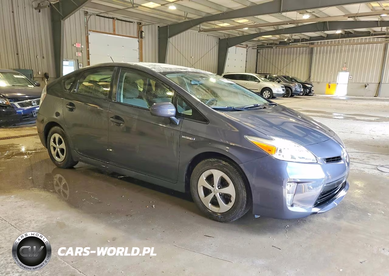 2014 Toyota Prius Three VIN:JTDKN3DU6E1821744 - 4